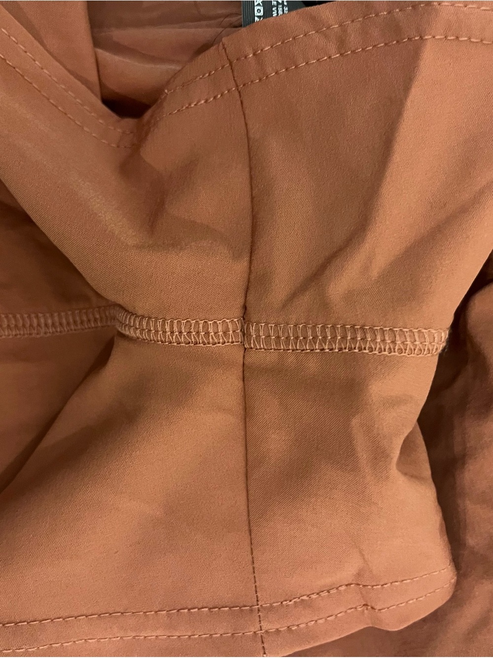 Vuori Women’s Shorts 🧡🍊 - Picture 6 of 6